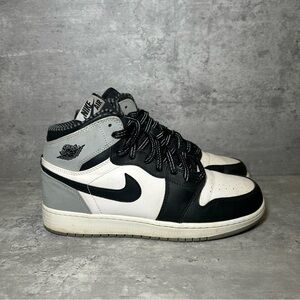 Nike Air Jordan 1 Retro 'Barons' Sneakers 575441-104 Womens sz 8.5 - grey/black